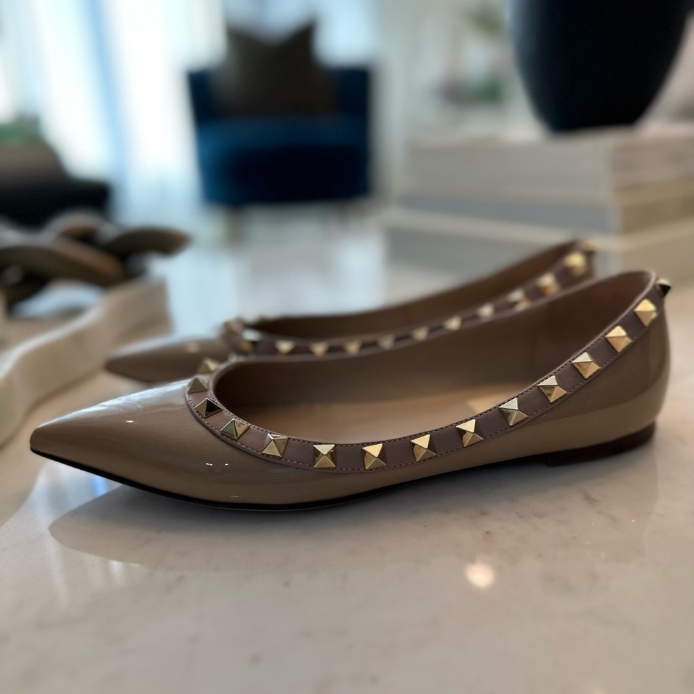 VALENTINO PATENT ROCKSTUD